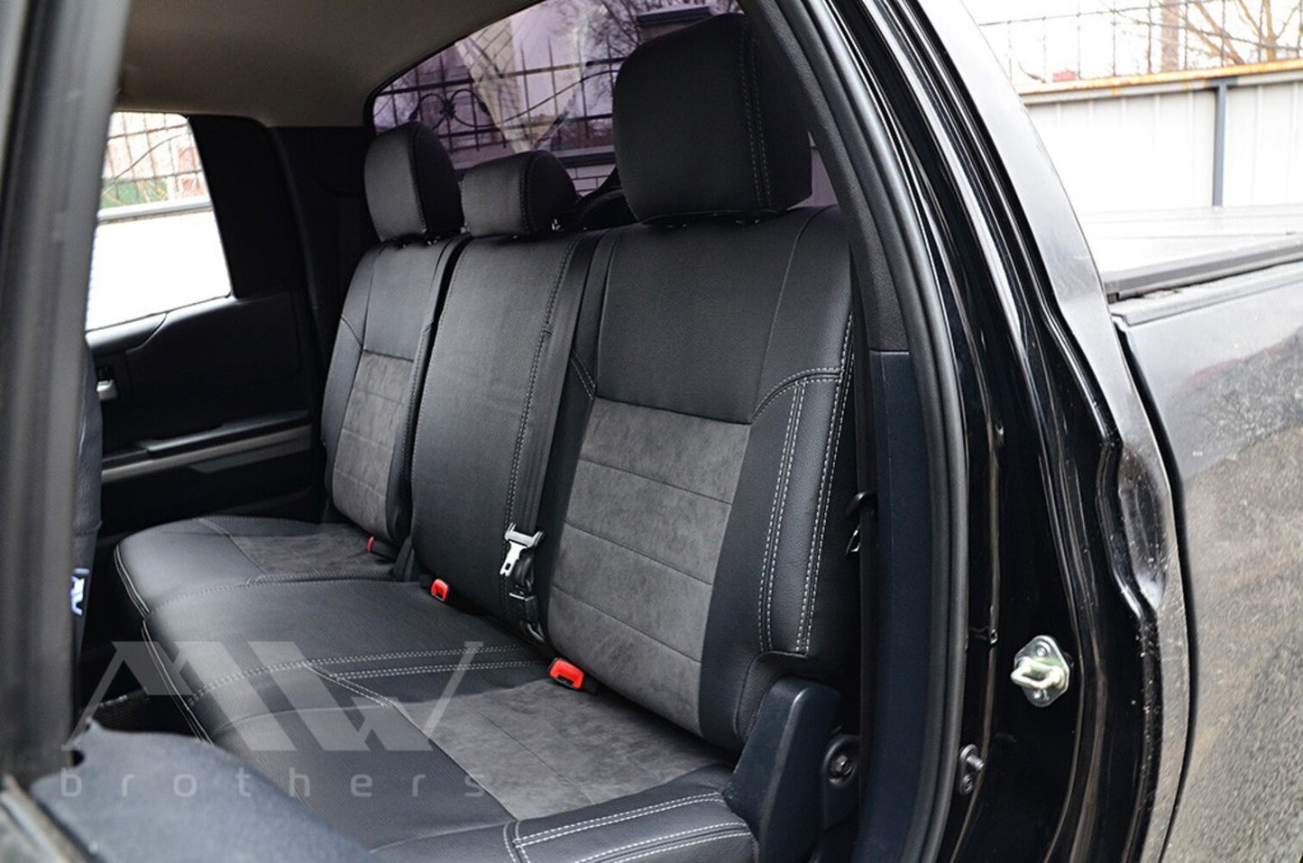 Set coprisedili su misura per Toyota Tundra 3 (XK50) (2014-2021), Leather Style