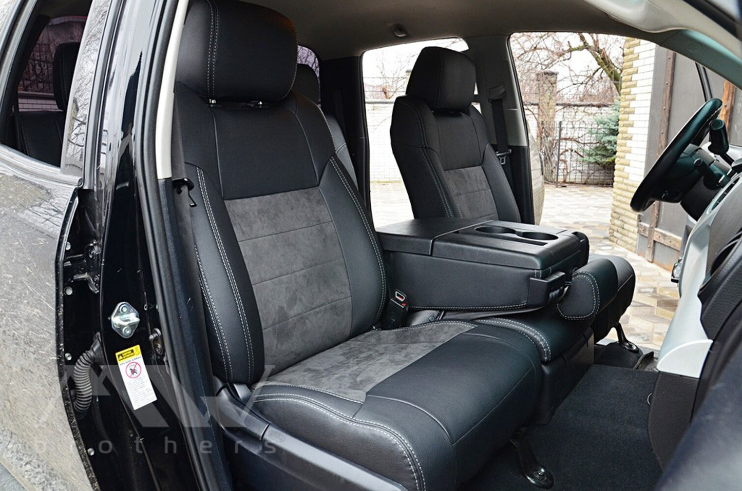 Set coprisedili su misura per Toyota Tundra 3 (XK50) (2014-2021), Leather Style