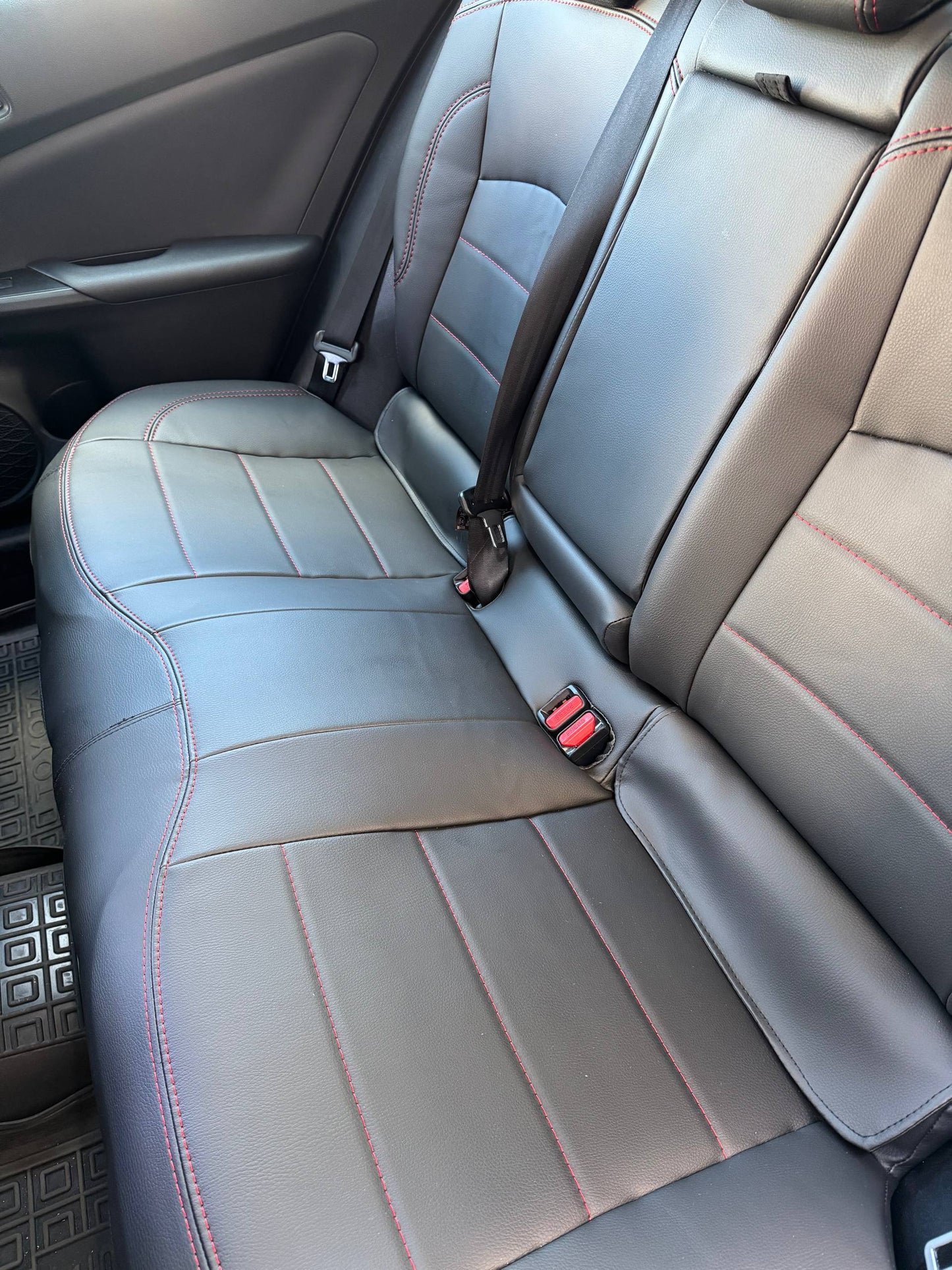 Set coprisedili su misura per Toyota Prius 4 (XW50) (2016-2022), Comfort Style