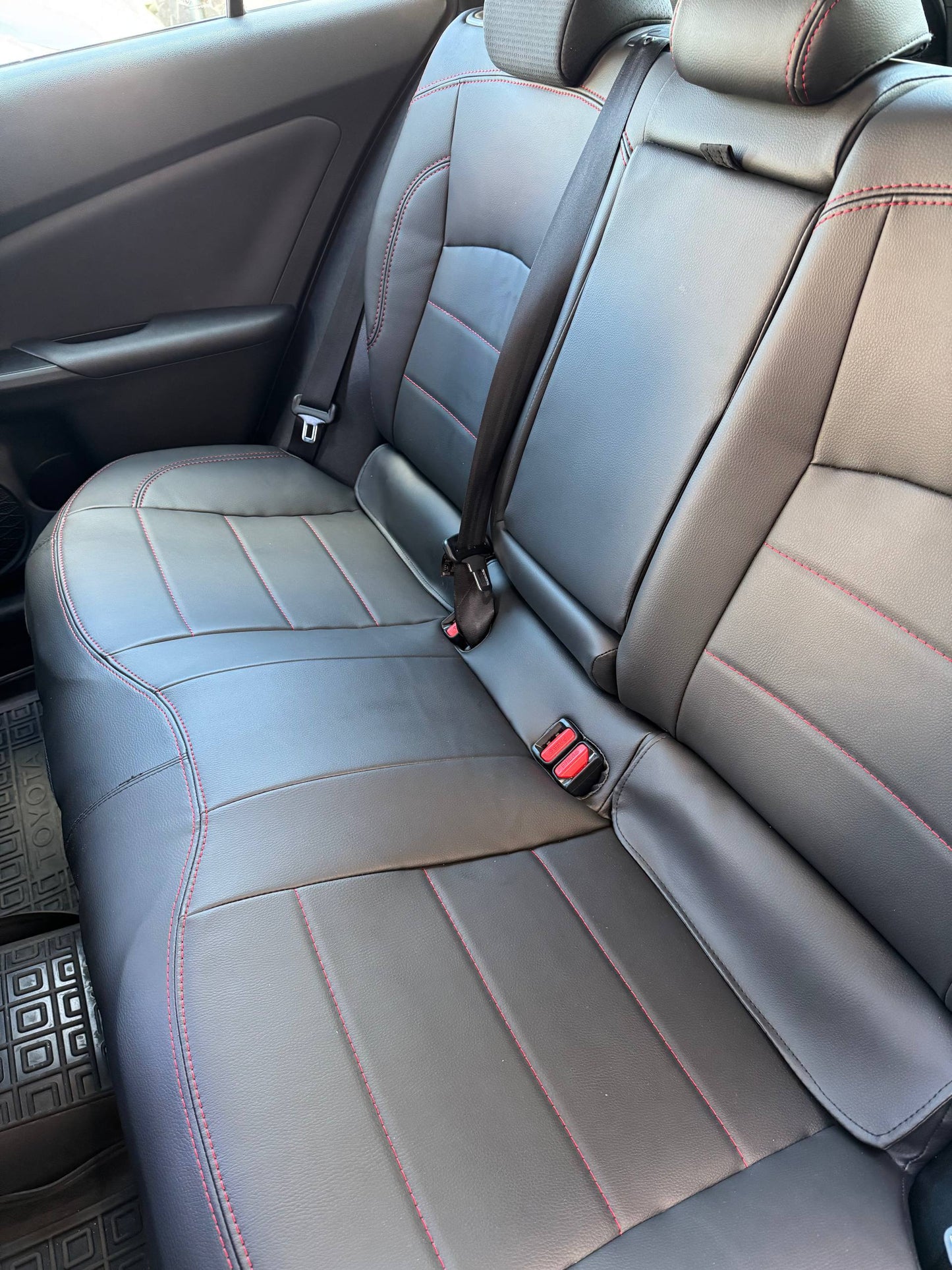 Set coprisedili su misura per Toyota Prius 4 (XW50) (2016-2022), Comfort Style