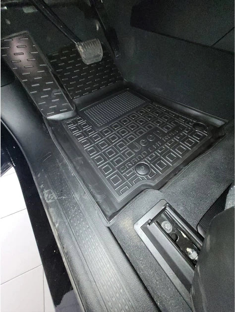 Set tappetini di gomma su misura per Jeep Grand Cherokee (WL) (2021-oggi)