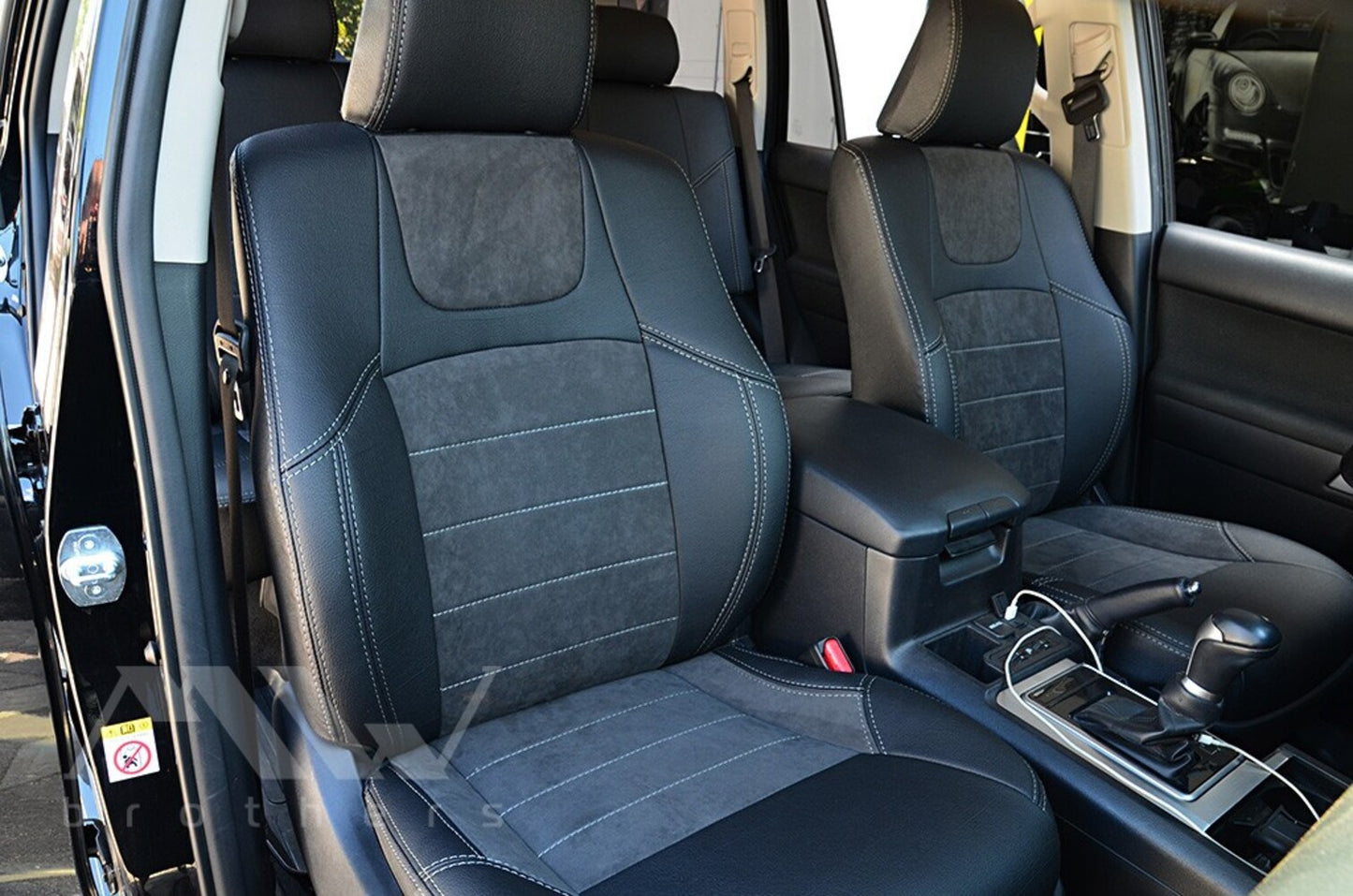 Set coprisedili su misura per Toyota Land Cruiser Prado 150 (2009–2022), Leather Style