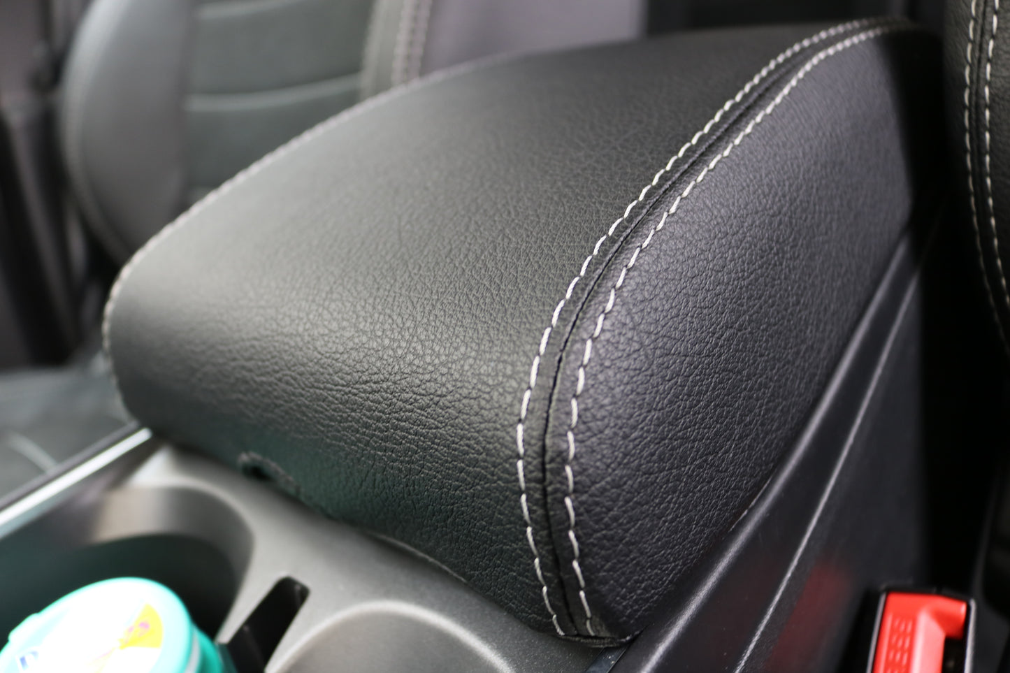 Maßgefertigte Sitzbezüge für Jaguar E-Pace (ab 2017), Lederoptik