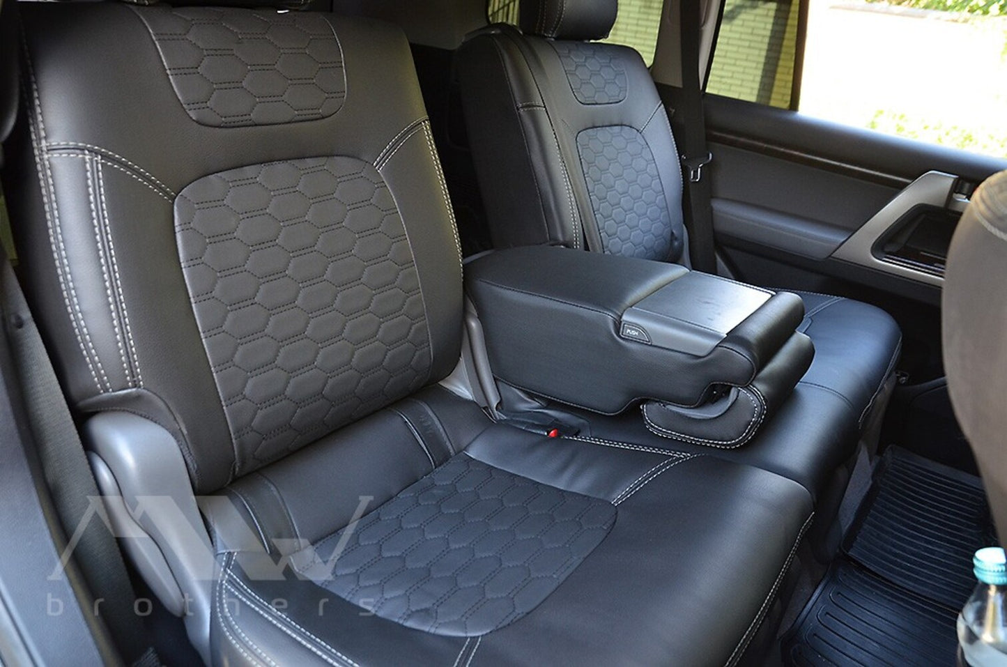 Set coprisedili su misura per Land Cruiser 200 (2007-2021), Dynamic Style