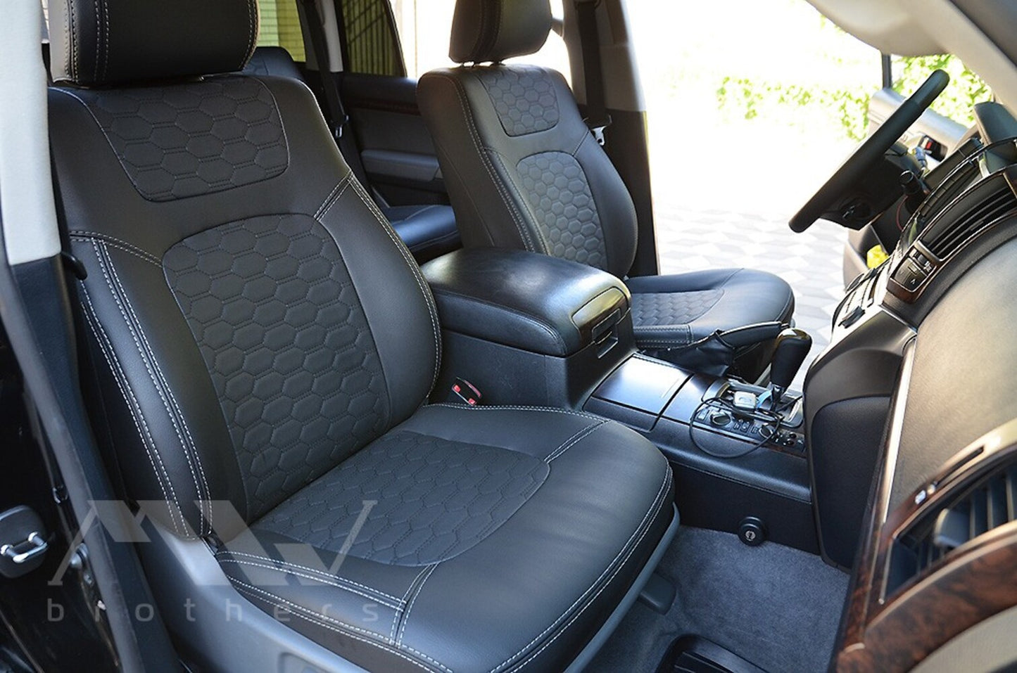 Set coprisedili su misura per Land Cruiser 200 (2007-2021), Dynamic Style