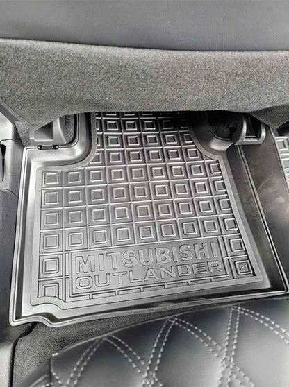 Set tappetini di gomma su misura per Mitsubishi Outlander 4 (2023-oggi)