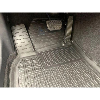 Maßgefertigte Gummifußmatten für Toyota Camry V70 (2018-2024)