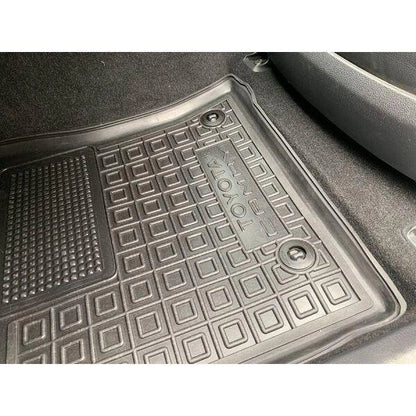Maßgefertigte Gummifußmatten für Toyota Camry V70 (2018-2024)