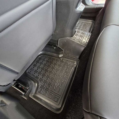 Set tappetini di gomma su misura per Alfa Romeo Junior (2024–oggi)