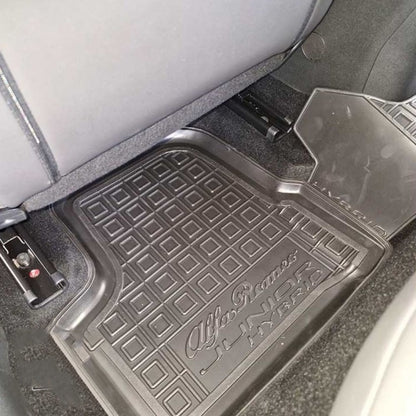 Set tappetini di gomma su misura per Alfa Romeo Junior (2024–oggi)