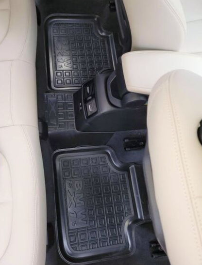 Set tappetini di gomma su misura per BMW X1 (F48) (2015-2022)