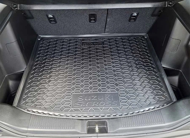 Tappeto di gomma su misura per Suzuki S-Cross (2021-oggi)