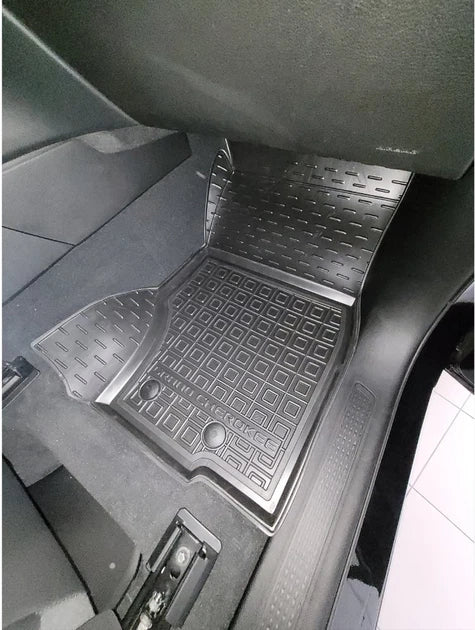 Set tappetini di gomma su misura per Jeep Grand Cherokee (WL) (2021-oggi)